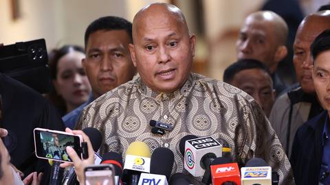 Palace to Bato dela Rosa: Surrender, don't be a role model for fugitives
